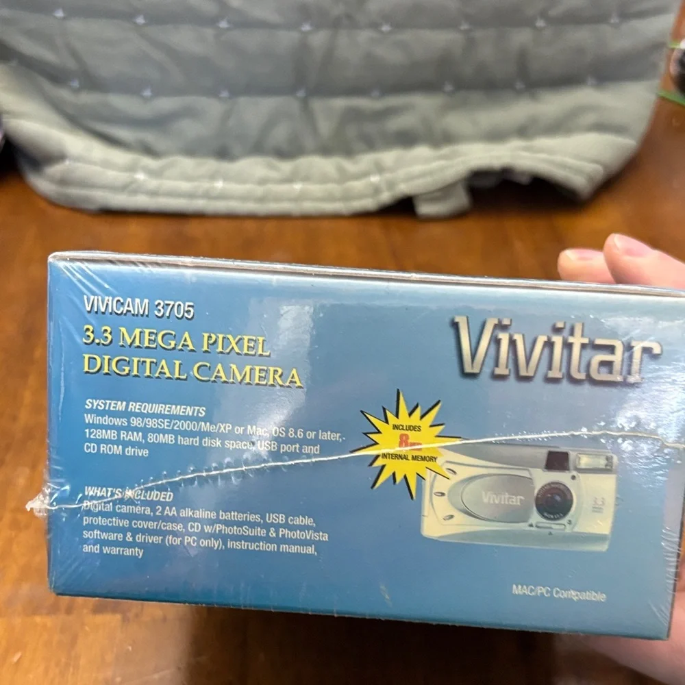 Vivitar 3.3 Megapixel Digital Camera - VIVICAM 3705 - Silver